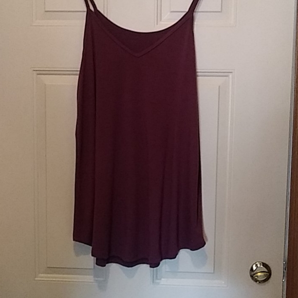 Zenana Outfitters Tops - NWOT Pretty plum tank super soft & comfy